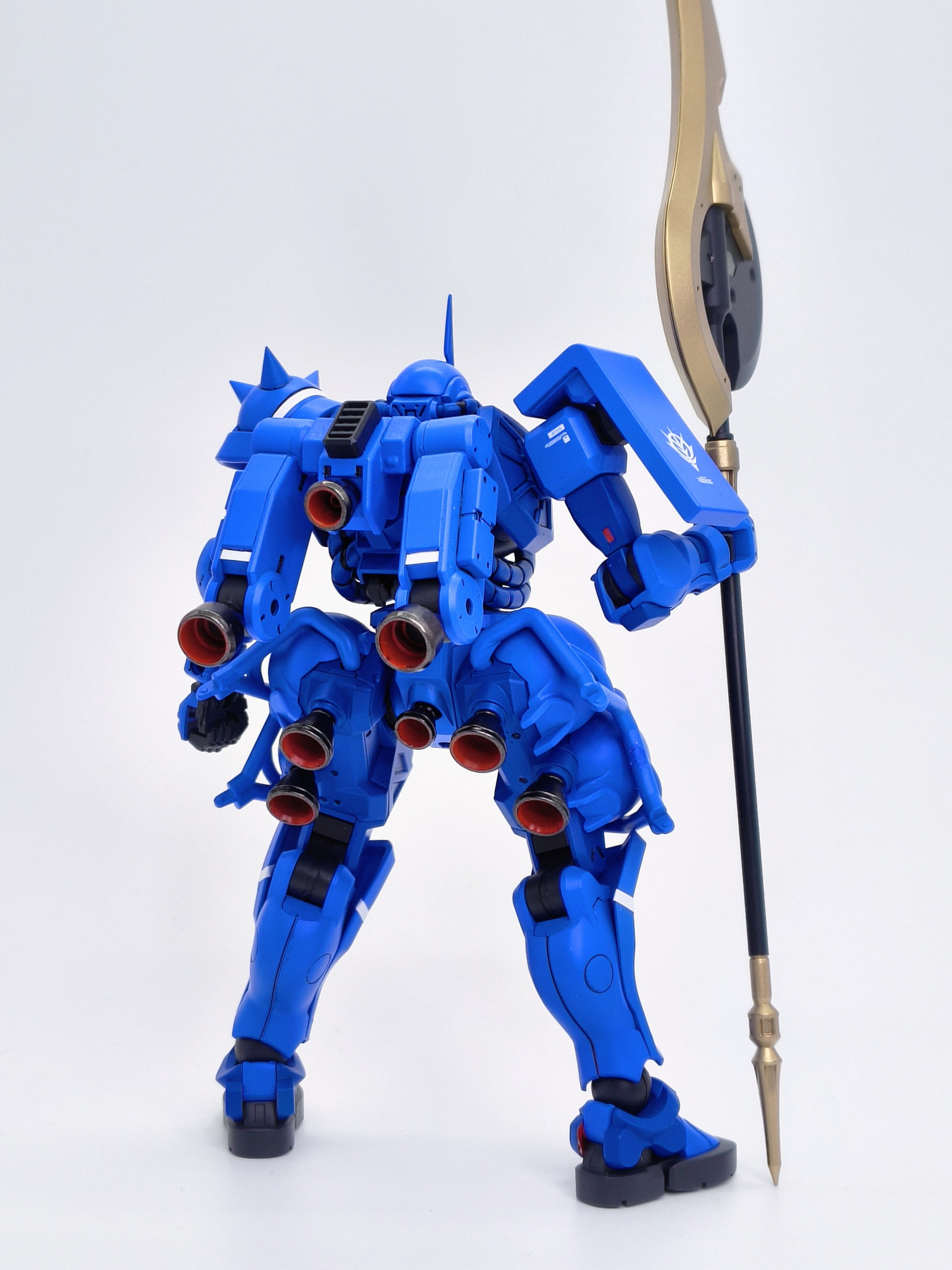 星街すいせい専用ザク(GQ)｜LENさんのガンプラ作品｜GUNSTA（ガンスタ）
