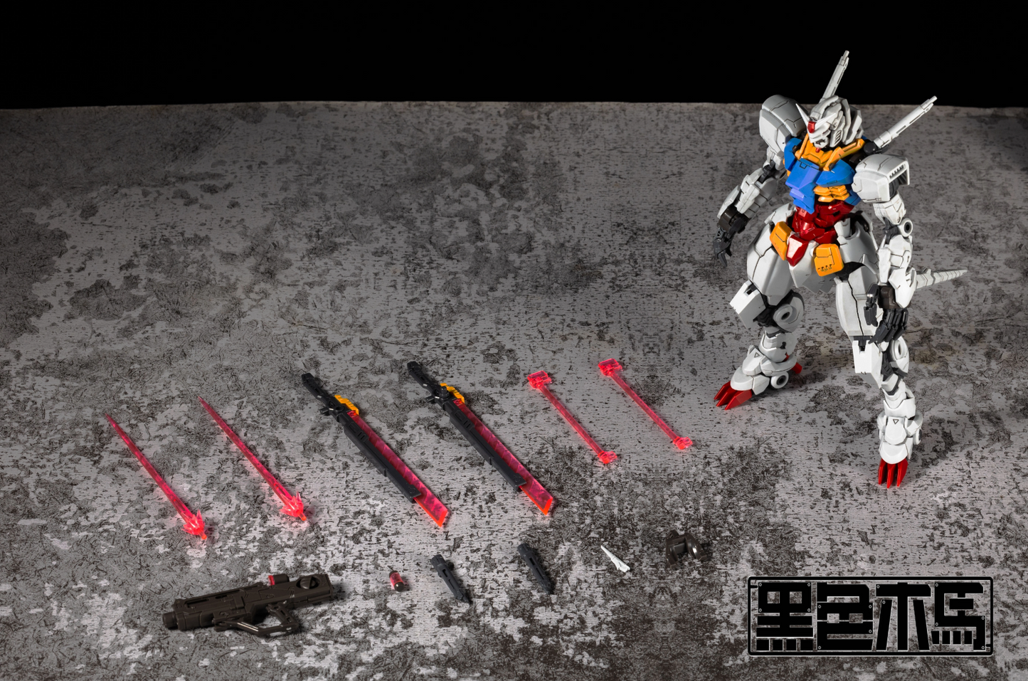 Black Trojan Horse 1/100 RX-78-2 x Godzilla – Gundamaker