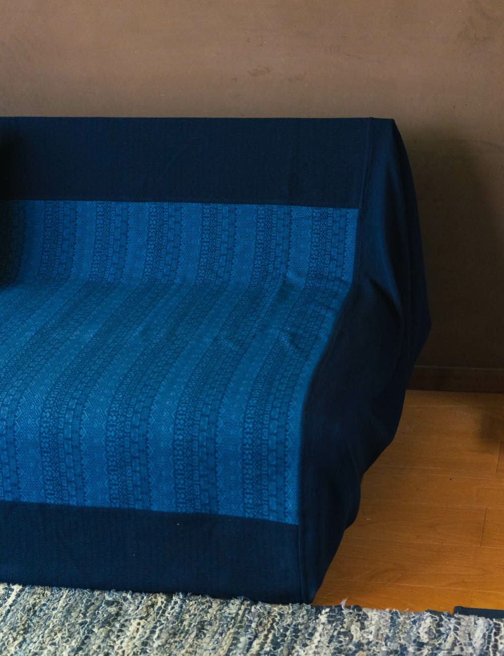 藍とび刺子マルチカバー | 石見銀山 群言堂オンラインストア