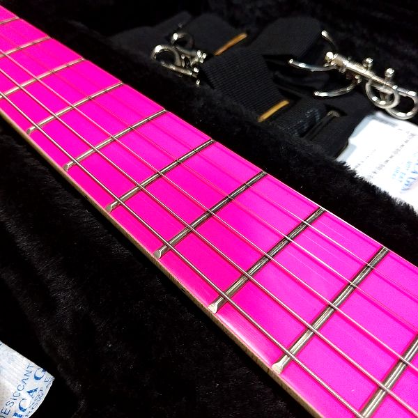 Dean Guitars Custom Zone 2 HB レビュー：指板までド派手なネオン