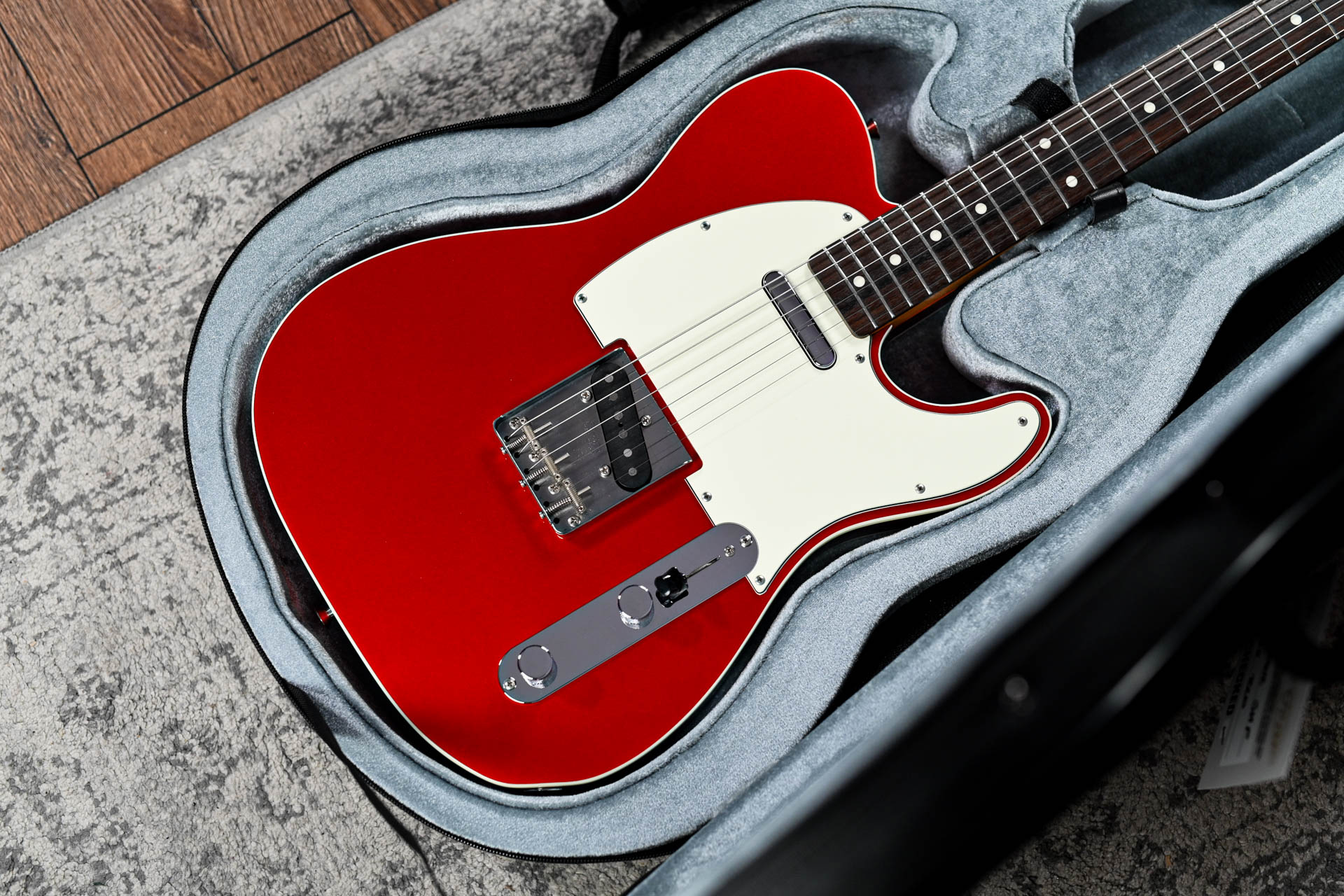 Fender Japan 62 Reissue Telecaster Custom in Candy Apple Red