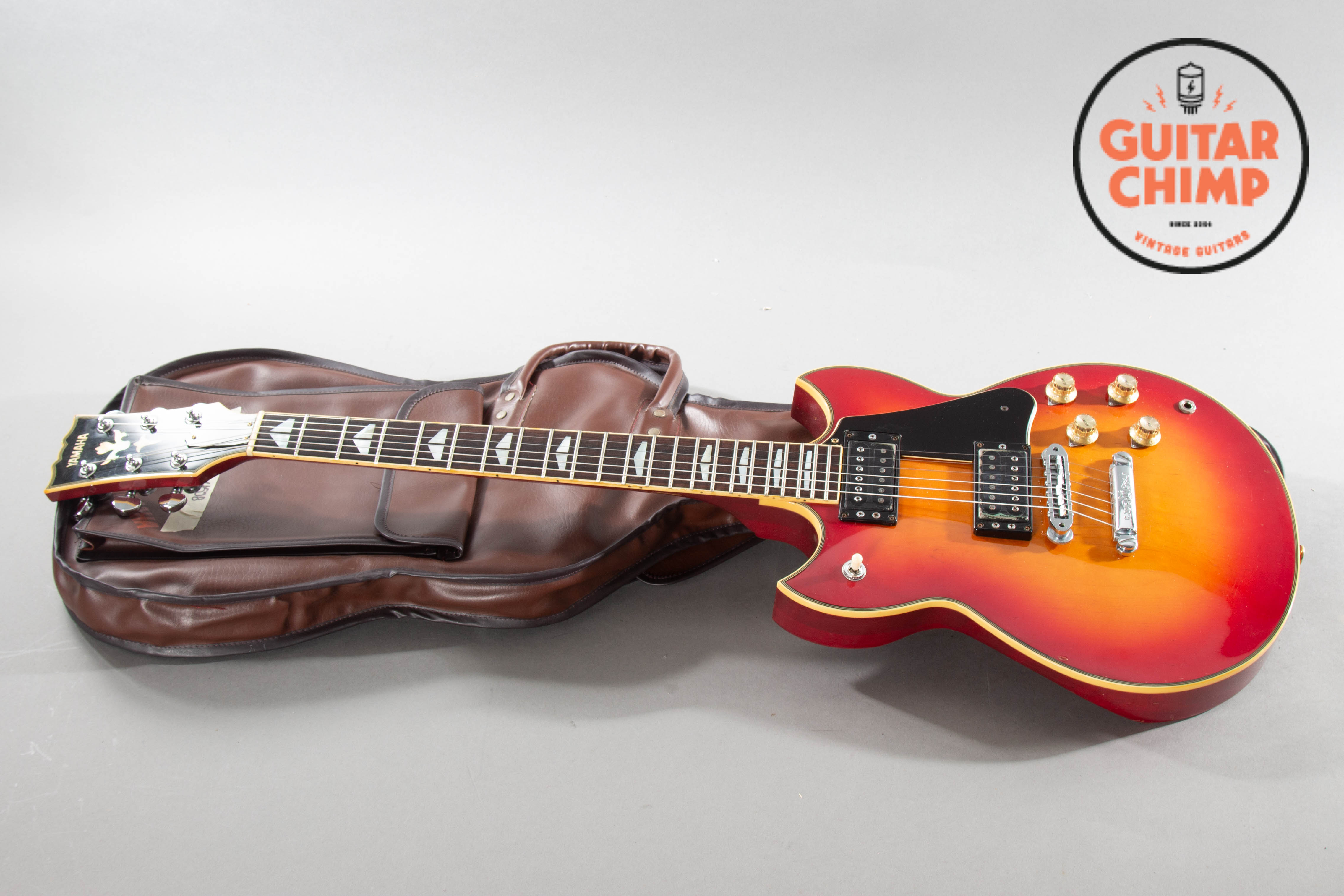 1980 Yamaha SG-700 Cherry Sunburst – Locking Tuners – Japan
