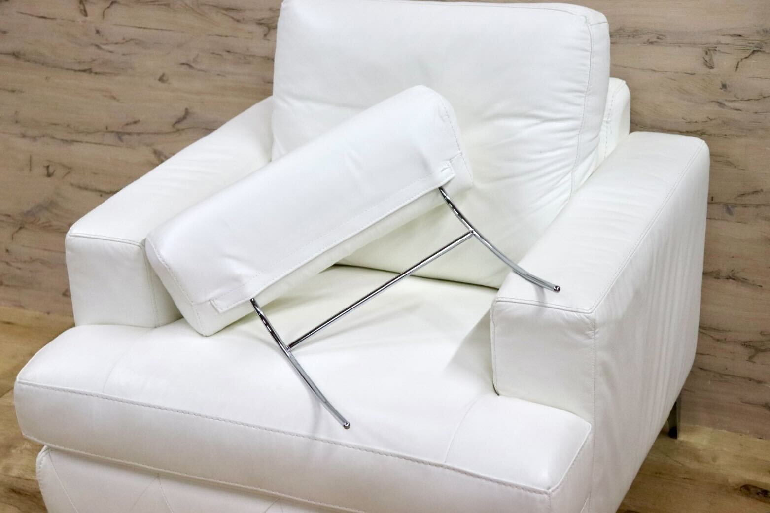 GMHK137○IDC大塚家具 1人掛けソファ シングルソファ アームチェア 本