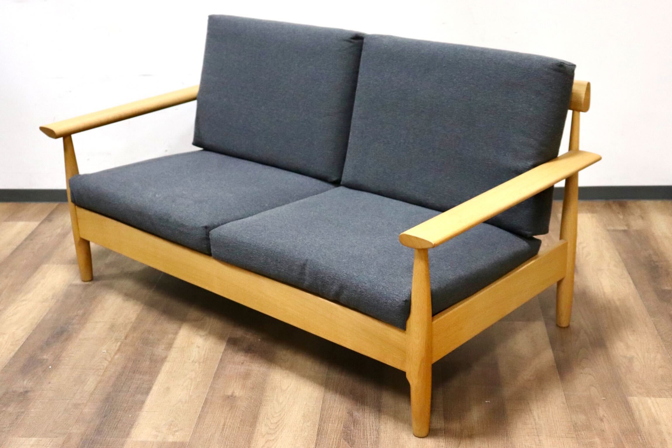 GMHK346○柏木工 / KASHIWA シガーロ 2人掛けソファ ラブソファ 楢材