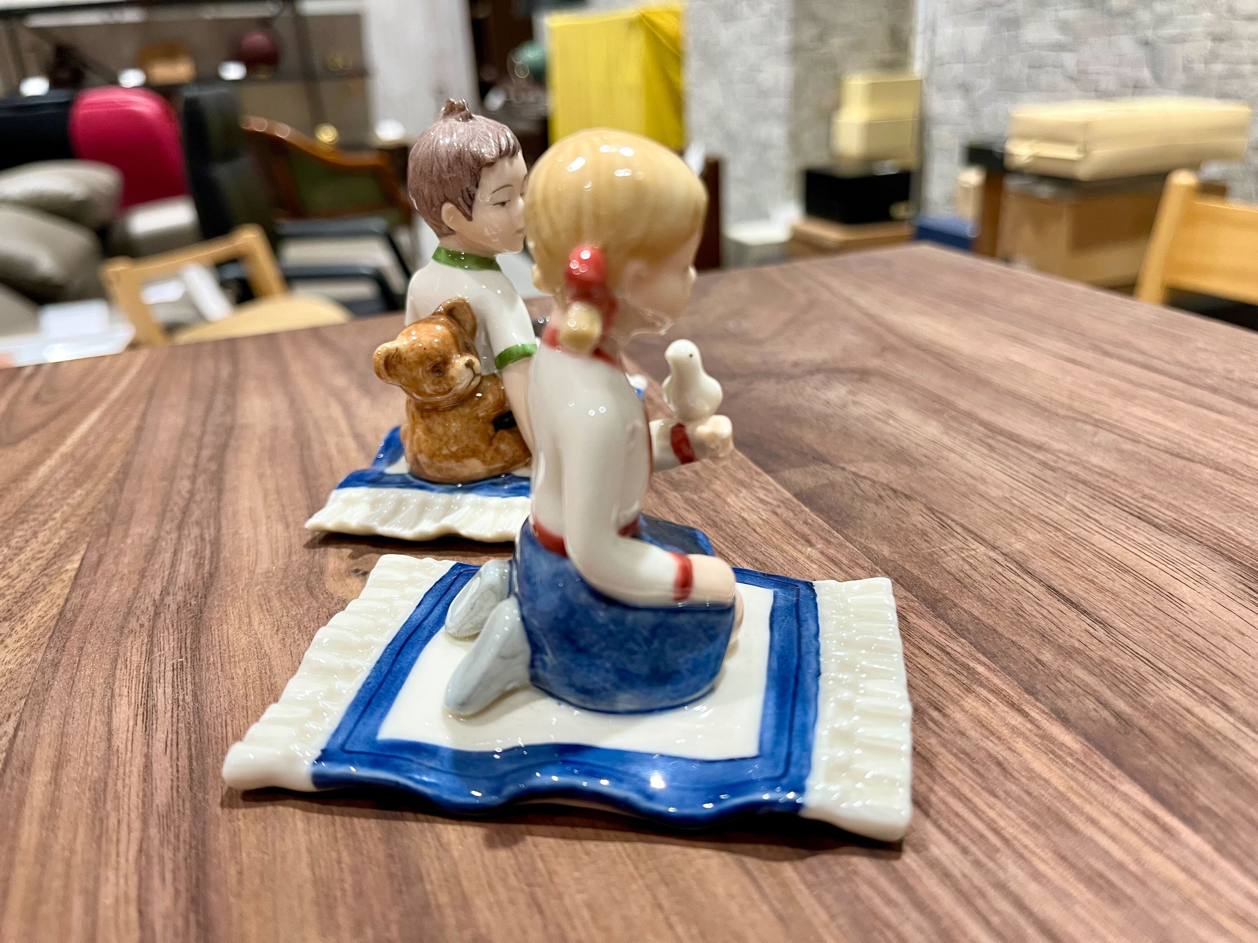 GMIO16A◯ロイヤルコペンハーゲン 2001年 Emma&Frederik フィギュリン