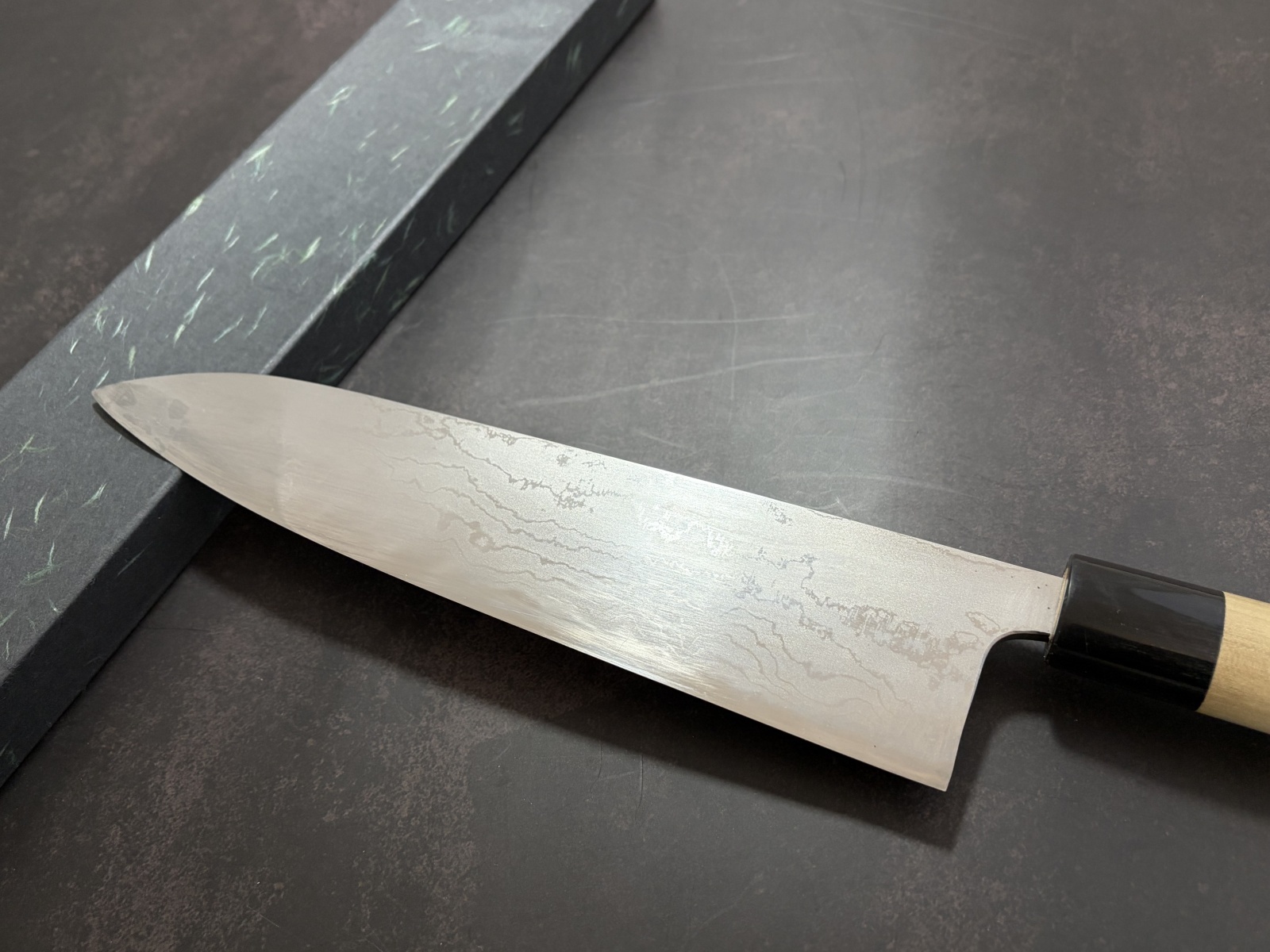 伝説の鍛冶職人外山修司 修司作 積層 青紙二号 和牛刀 水牛桂鎬柄