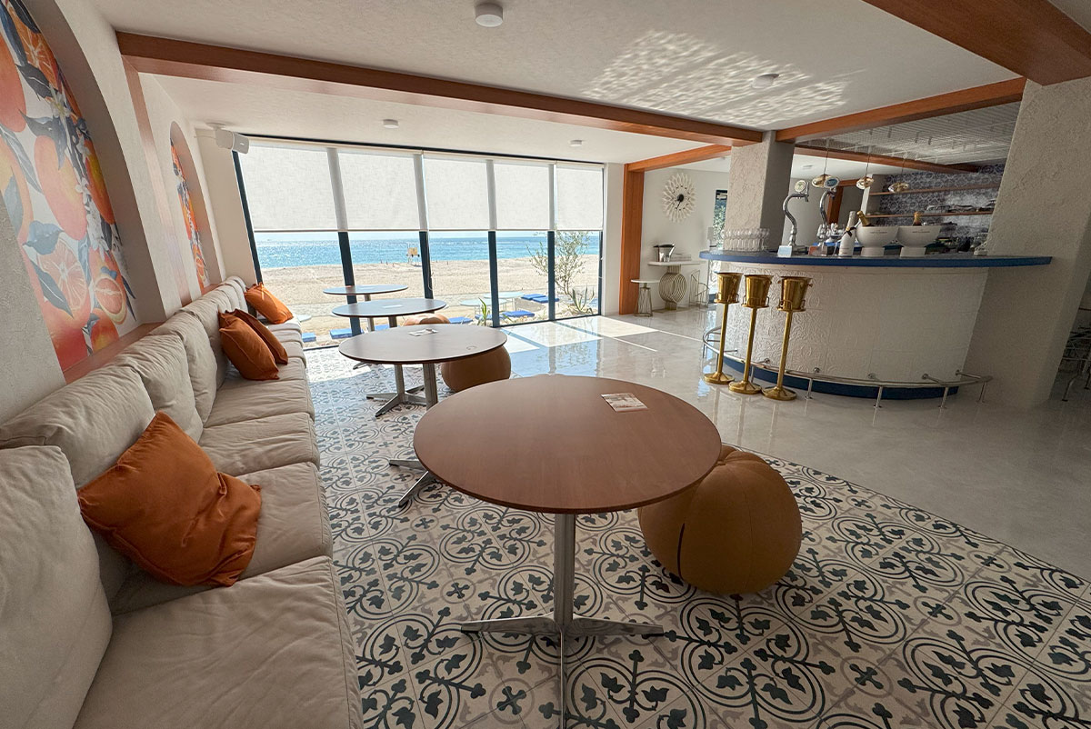 白良浜に新たな感性を届ける ラグジュアリービーチカフェ「Suntide