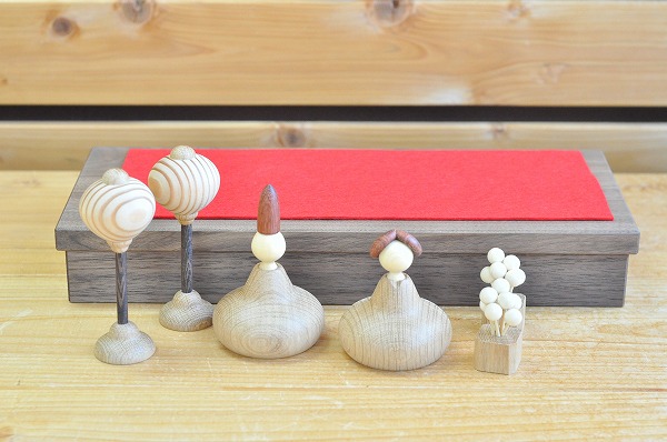 2024年新作】三浦木地 三浦忠司 木の雛人形 ひな一段セット小 ・新 木