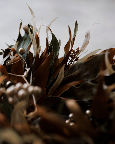 季節の一点物】グレビレアの大人な大きいリース39センチ・秋冬ドライ