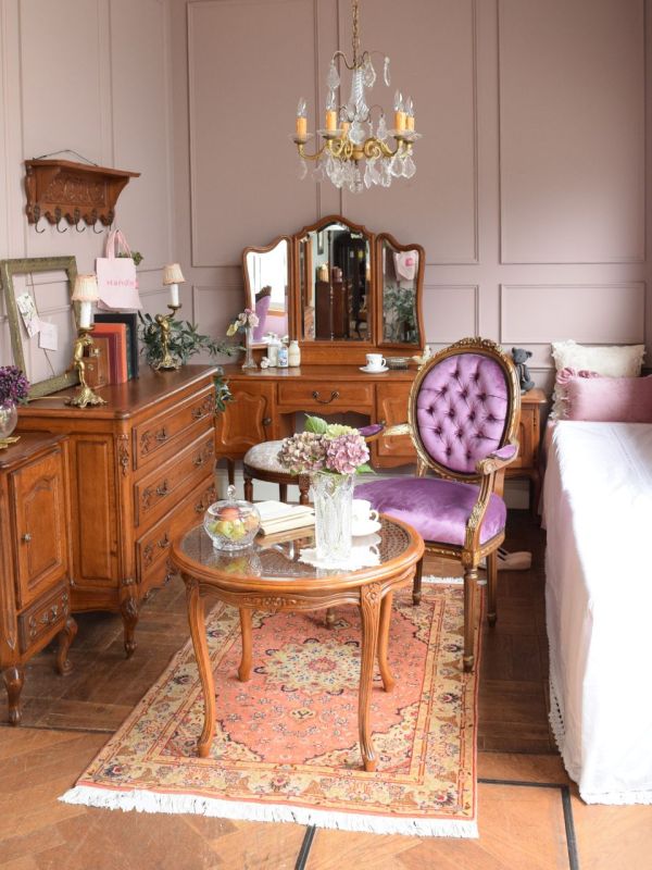 フランスから届いたアンティークの三面鏡、フレンチスタイルの