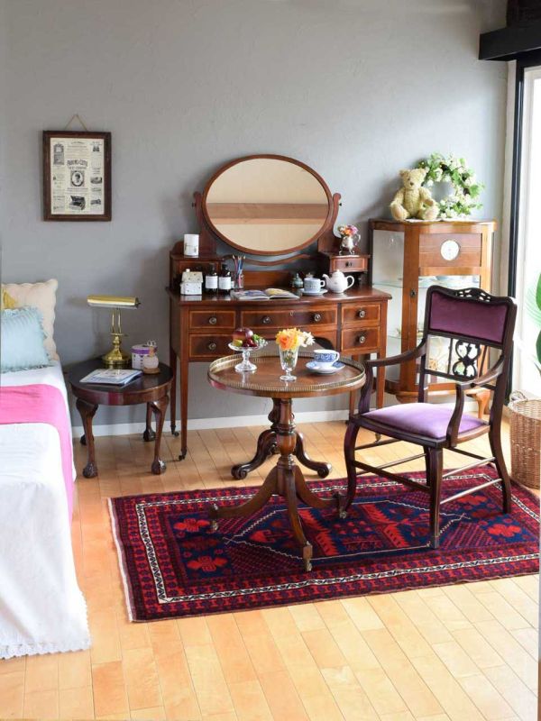 一点もののおしゃれなビンテージ絨毯 トルコバルケシルのトライバル