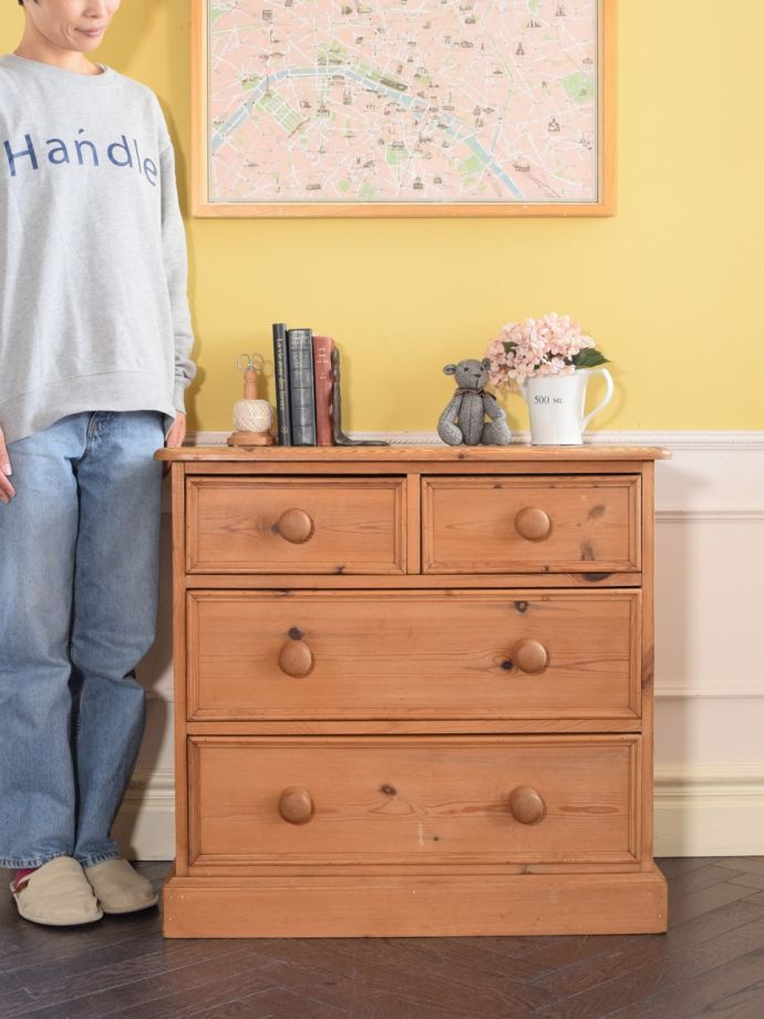 英国アンティークのナチュラルスタイル家具、オールドパインの可愛い3