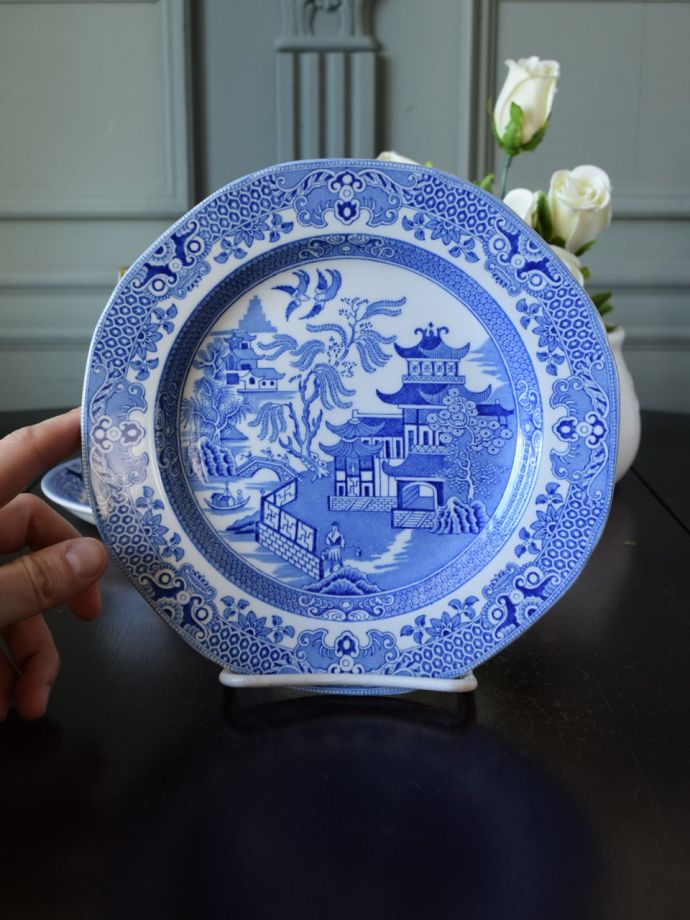 バーレイ社のおしゃれな食器、トーキーブルーウィローパターンの