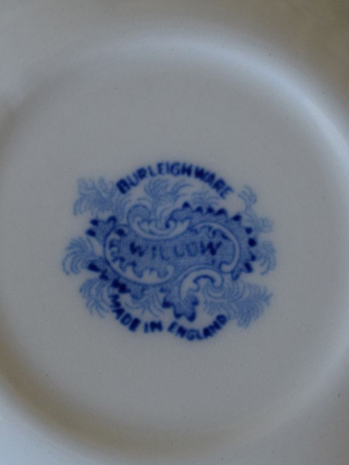 バーレイ社のおしゃれな食器、トーキーブルーウィローパターンの