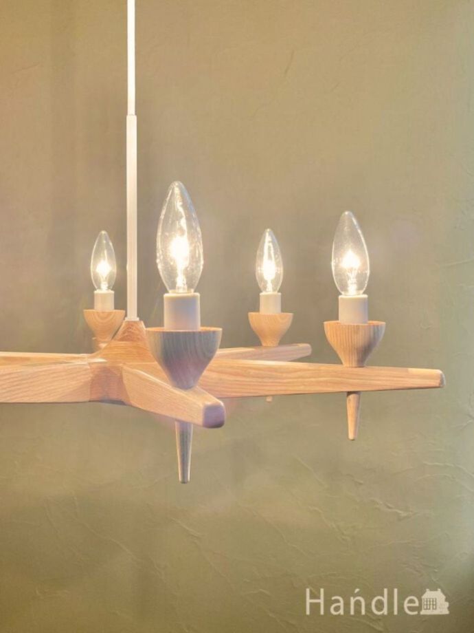 北欧スタイルのおしゃれなシャンデリア、天然木で出来た照明器具（6灯