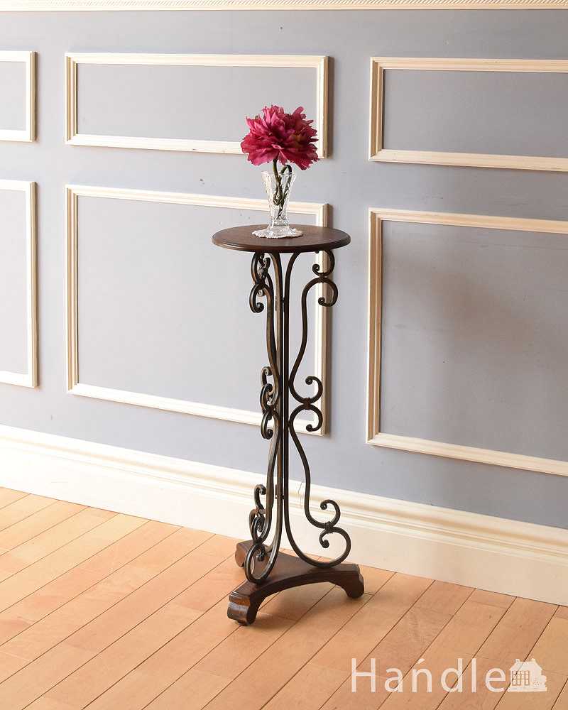 アイアンの装飾が素敵な木製天板のフラワースタンド（花台）76cm(y-226