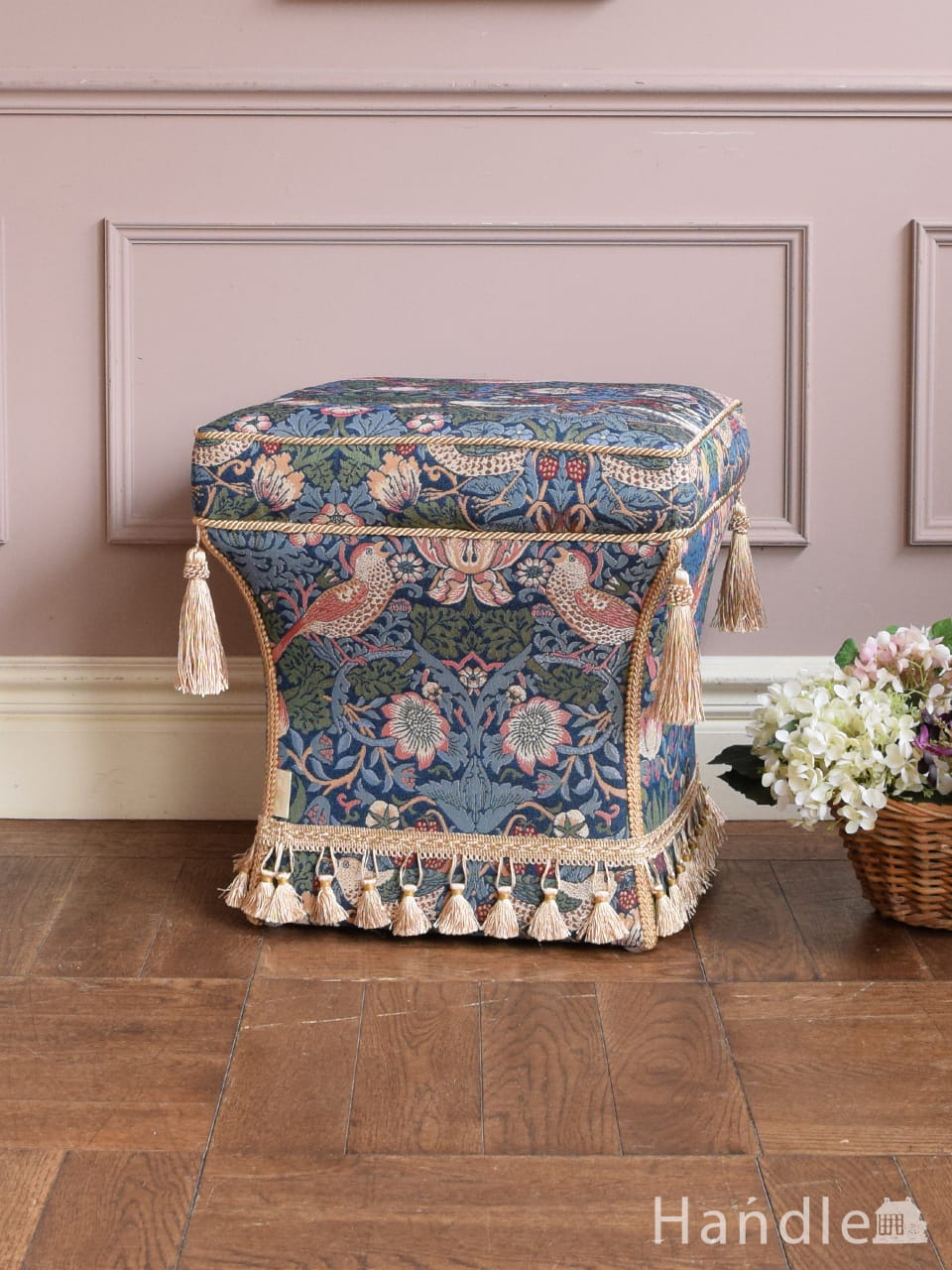 フランスから届いたアンティーク調の椅子、シャビーシックでおしゃれな