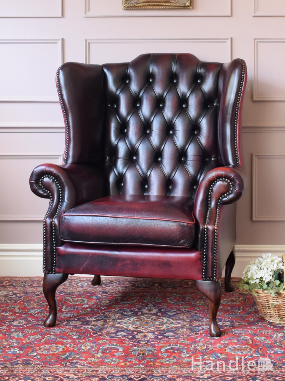 フランス輸入の刺繍が美しいエレガントなプチポワンのアームチェア(j