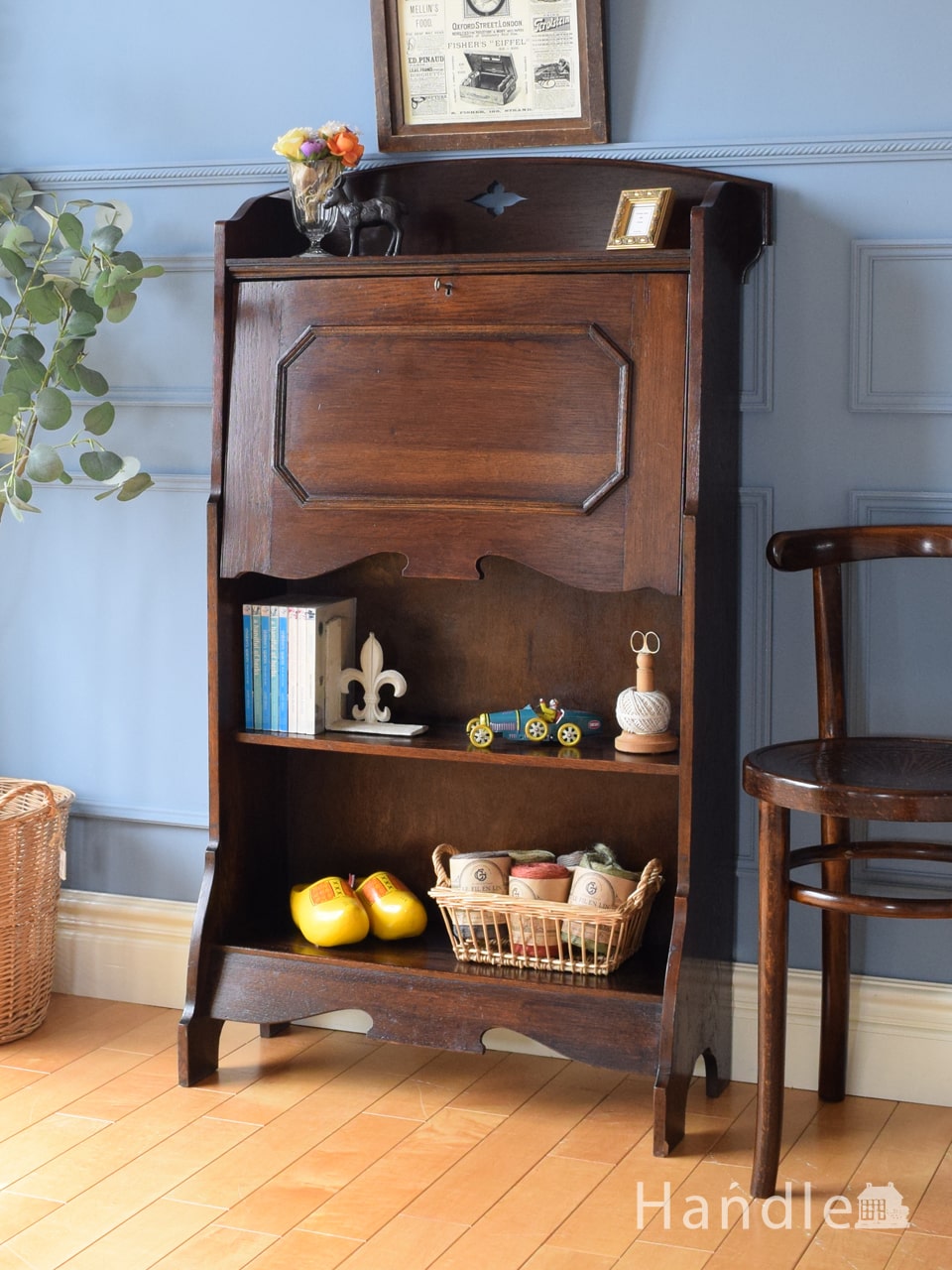 イギリスのアンティーク家具、どっしりした重厚なライティング