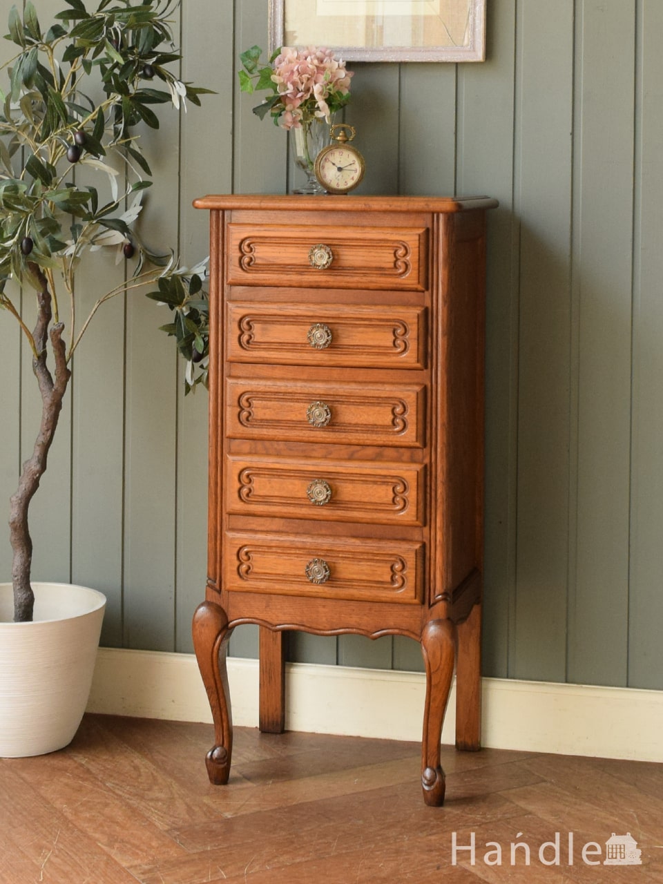 英国アンティークの収納家具チェスト、ボックス型のベッドサイド