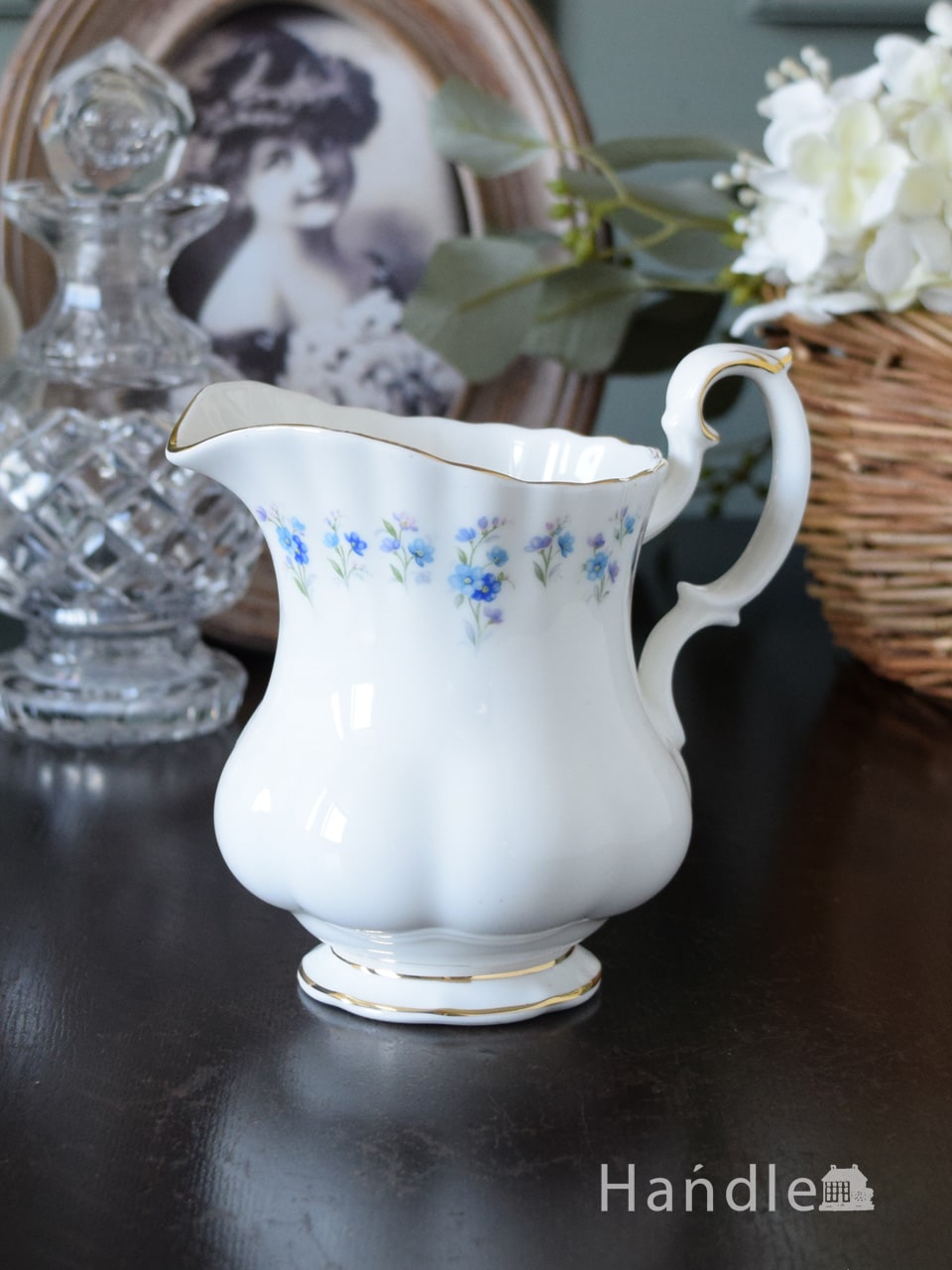 ロイヤルアルバート社の食器、勿忘草のメモリーレーンのアンティーク