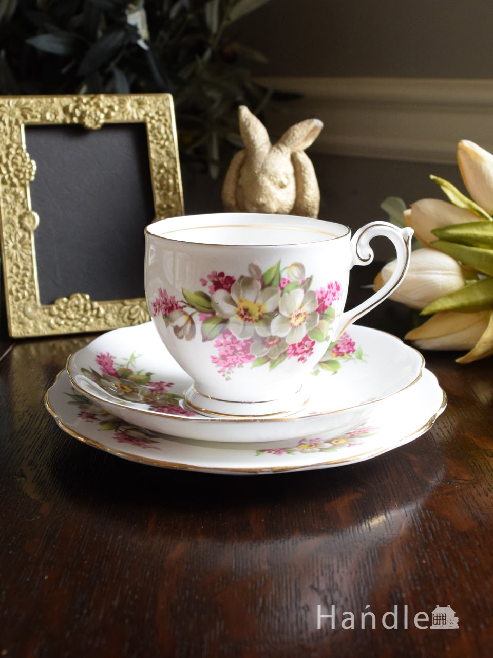 イギリスから届いたアンティークの食器、Bell China（ベルチャイナ）の