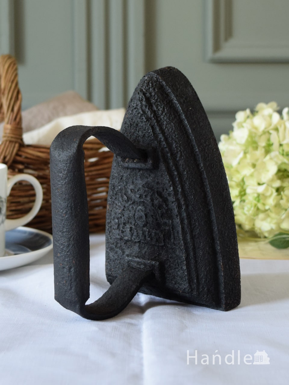 英国アンティークのおしゃれな雑貨、アイアンで出来たコテ型アイロン(m