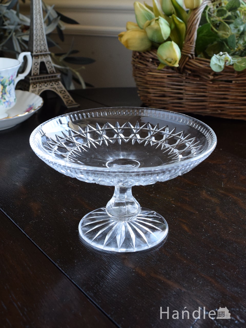 幾何学模様がおしゃれなガラスの器、アンティークガラスのデザート