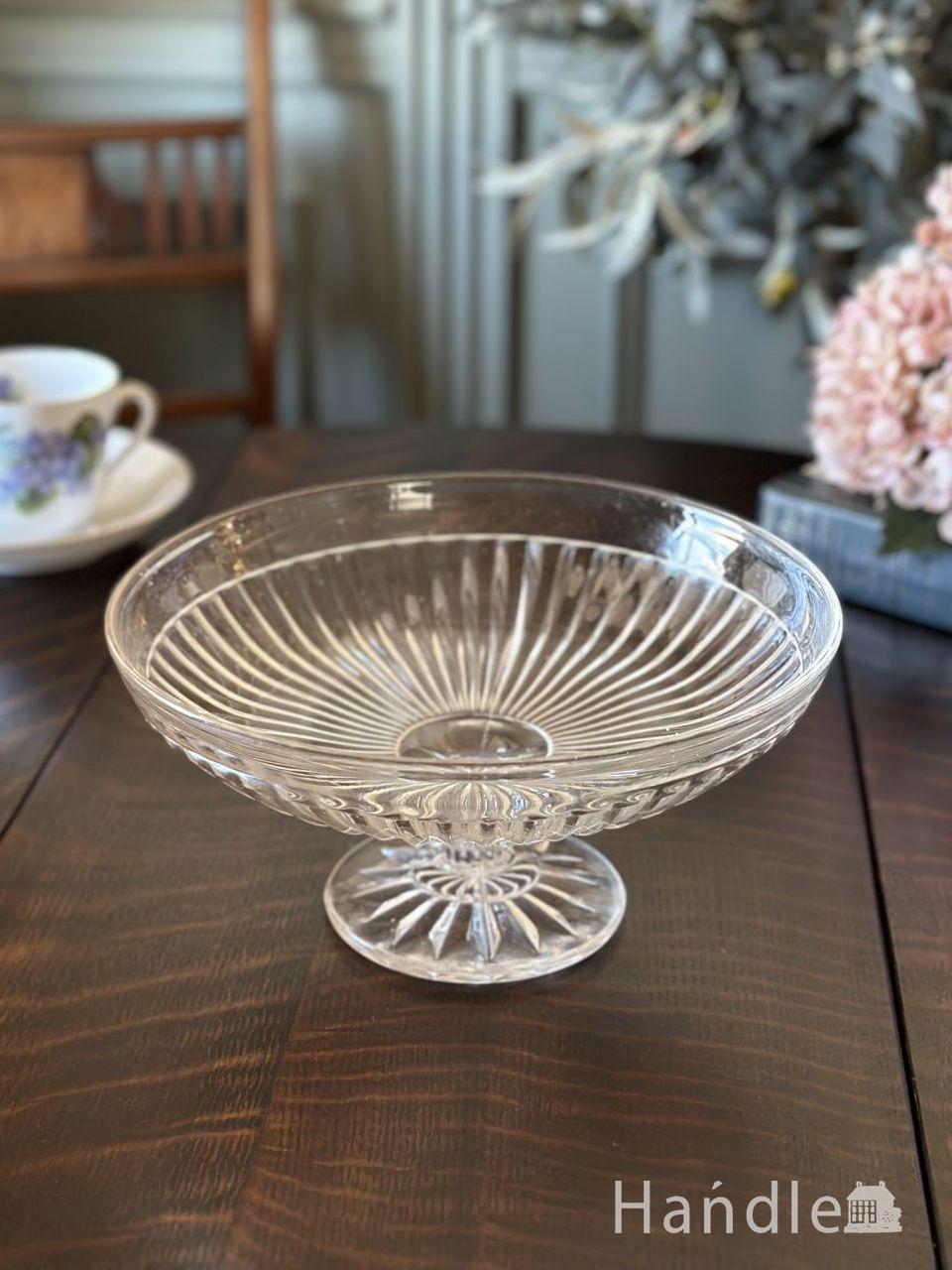 英国から届いたアフタヌーンティースタンド、アンティークガラスの