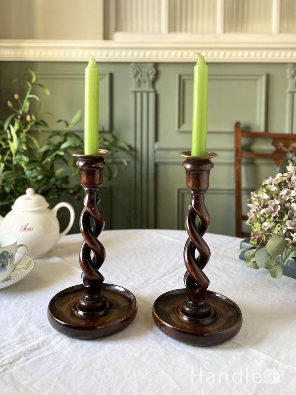 イギリスから届いた美しいキャンドルスタンド、アンティークシルバー