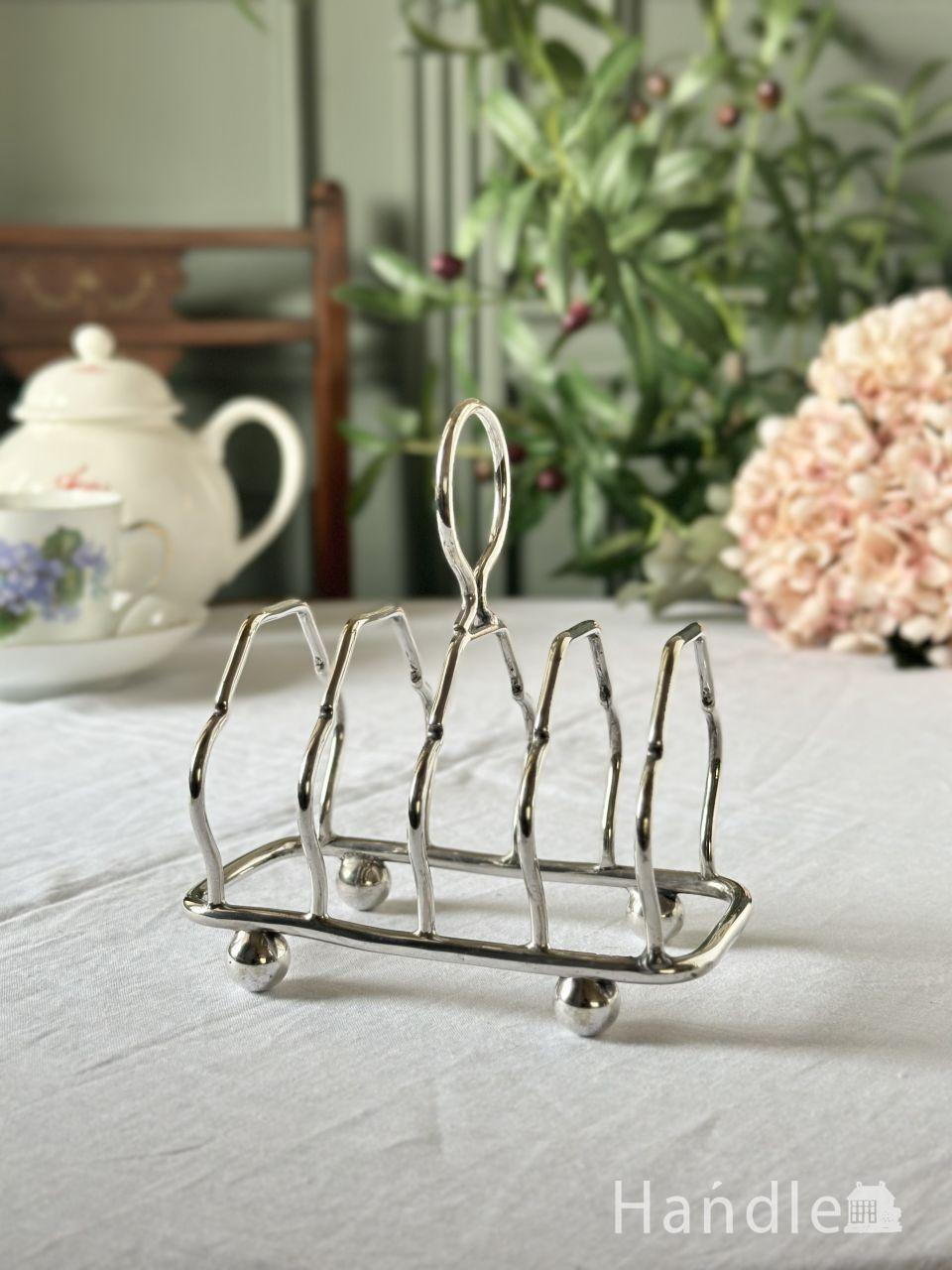 イギリスのアンティーク食器、ピンク色のバラ模様がおしゃれな