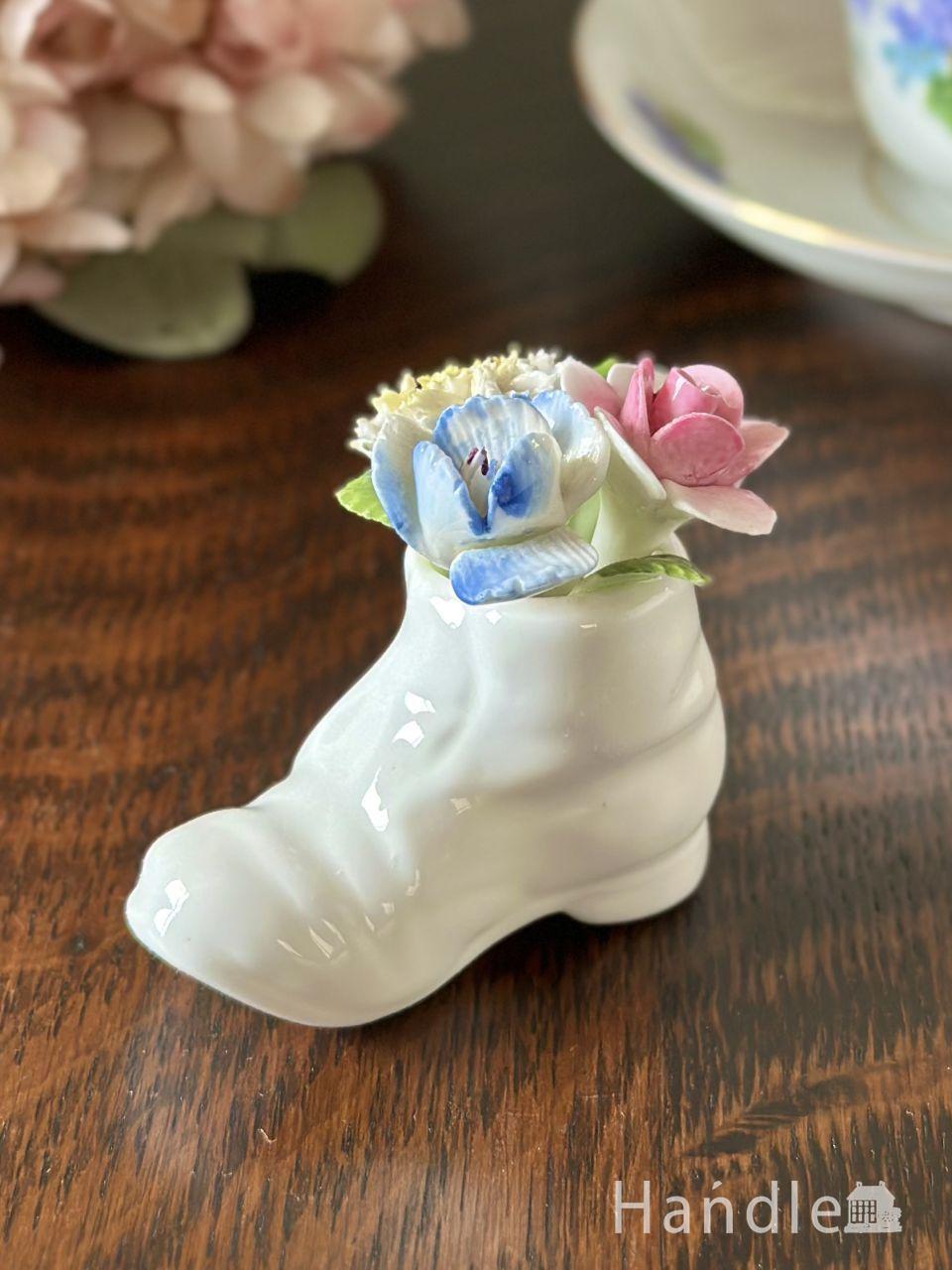 イギリスから届いたLilliput Laneのミニチュアハウス、鮮やかな