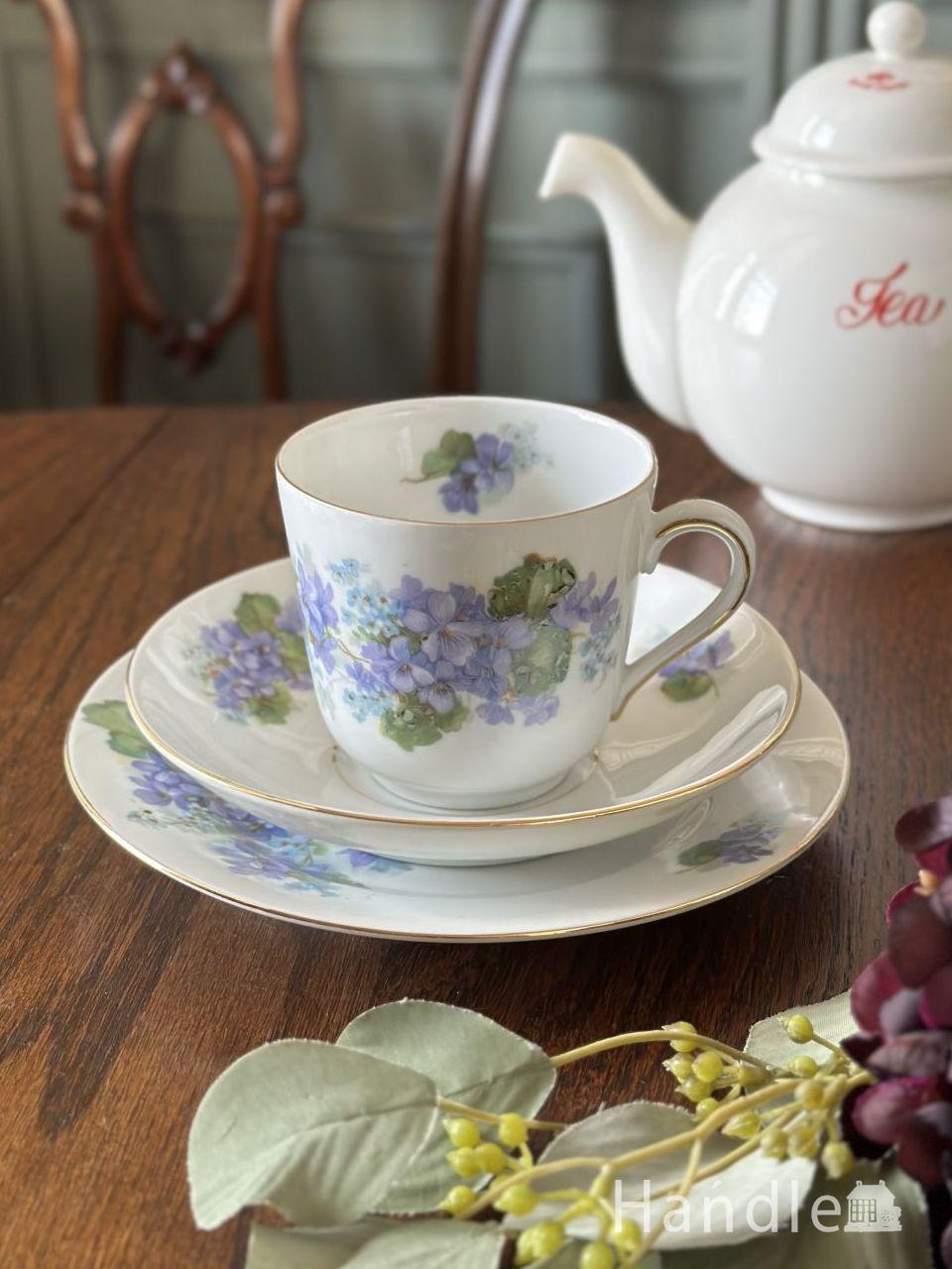 アンティークのおしゃれな陶磁器、スミレの模様のビクトリアチャイナの