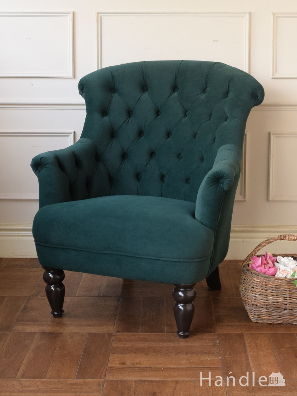 アンティーク風のおしゃれなパーソナルチェア、ボタンダウンの1人掛け