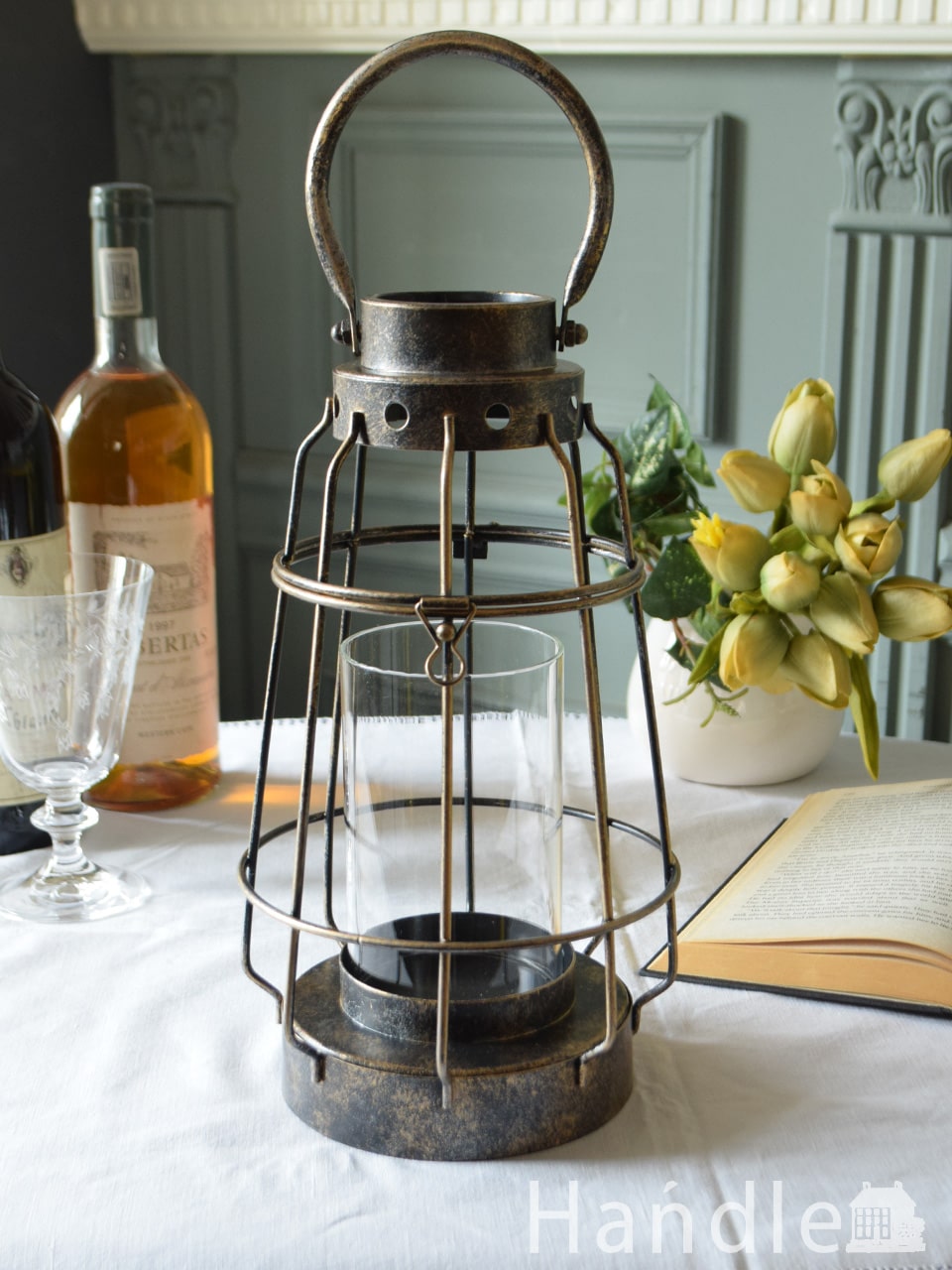 おしゃれなインテリア雑貨、持ち運び出来るアンティーク調のランタン