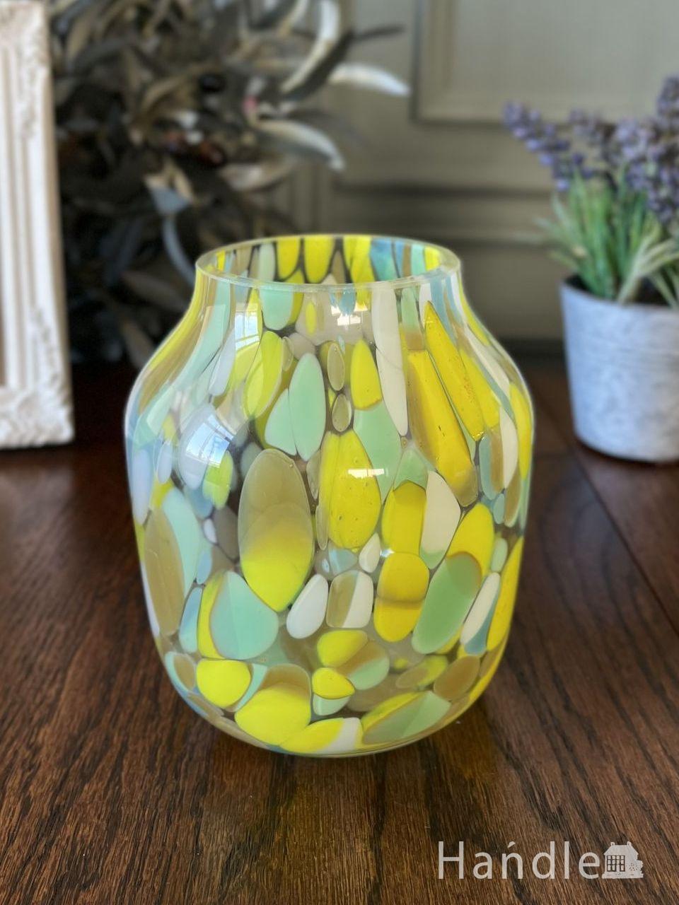 イエロー✕グリーンのマーブルガラスが可愛い、おしゃれなフラワー