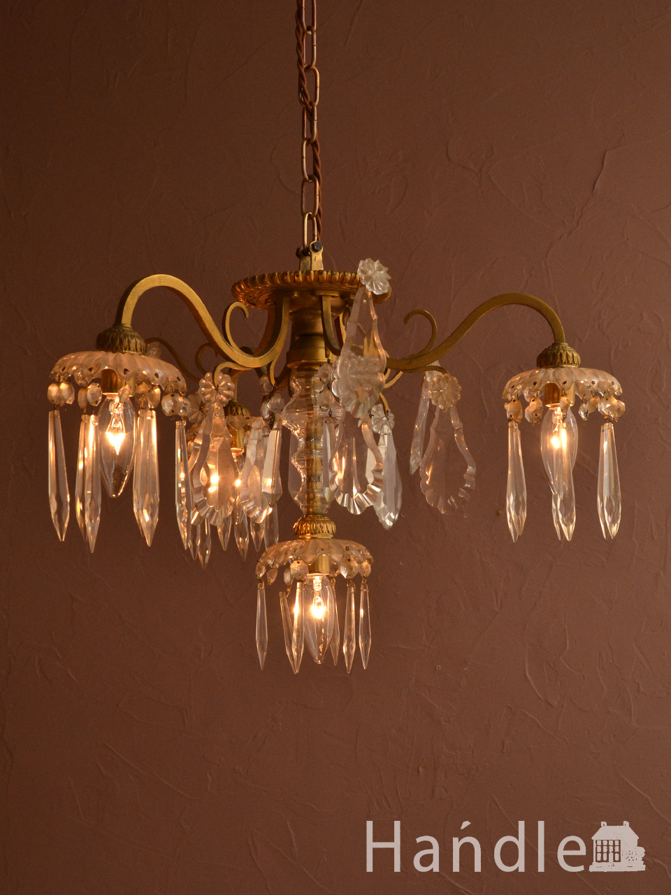 フランスで見つけたガラスが輝くアンティークシャンデリア（4灯