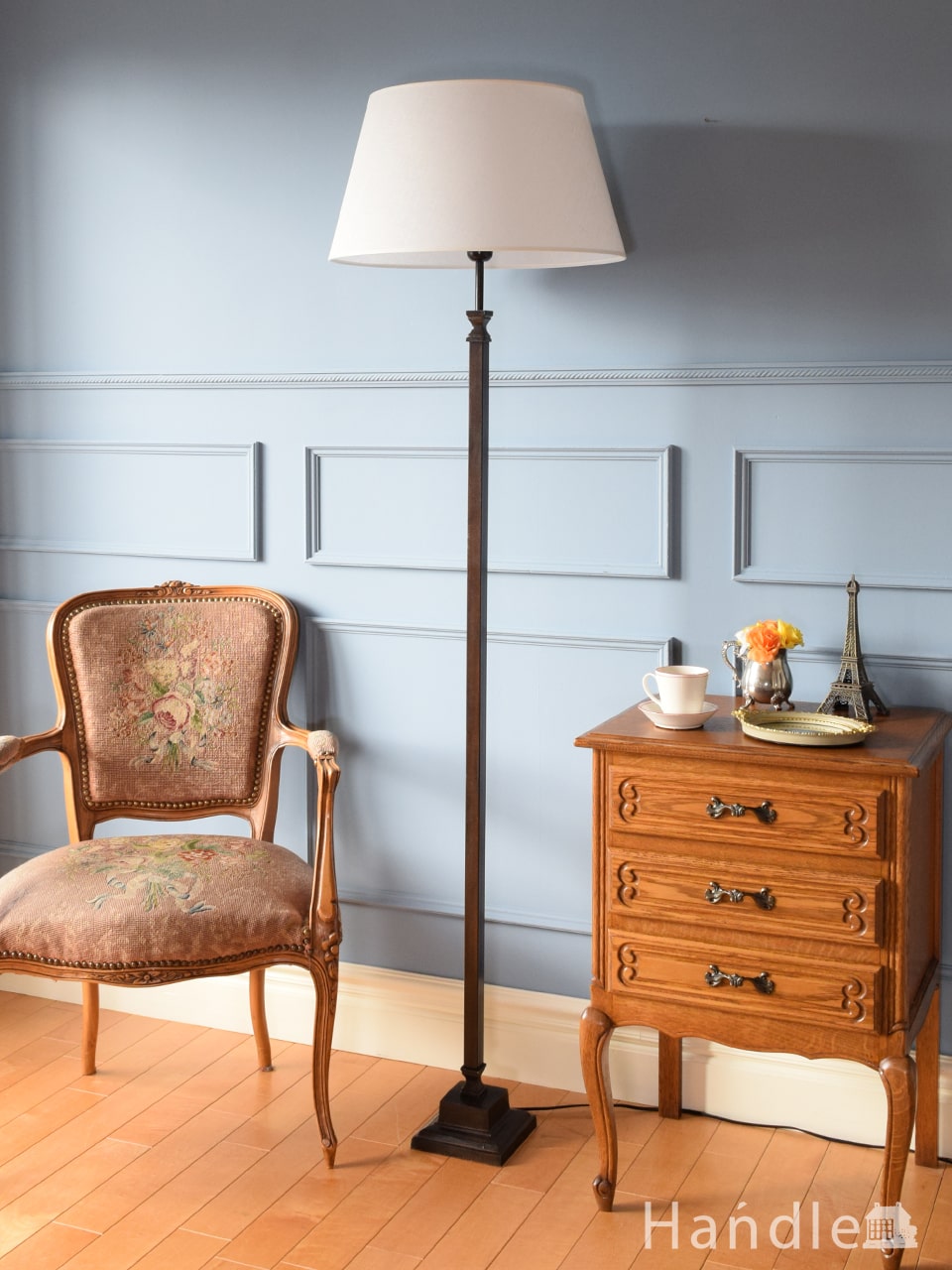 コントワール・ドゥ・ファミーユから届いたフランスのフロアランプ(E26