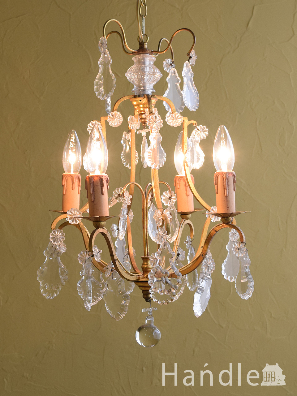 ガラスパーツがキラキラ輝くアンティーク シャンデリア(3灯)（E17