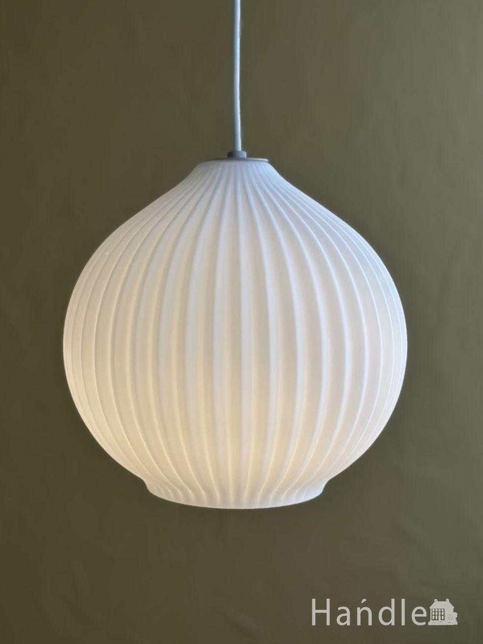 クリアガラスのウェーブシェードのペンダントライト（コード