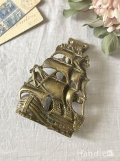 セージグリーンがキレイなスペード型のジャスパーウェア、アンティーク