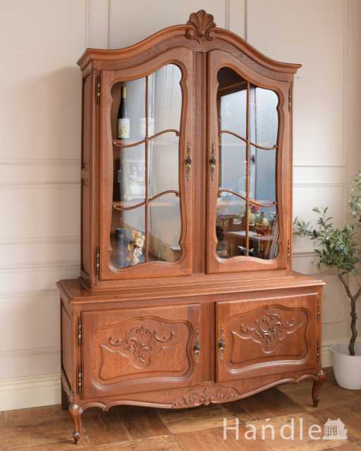 フランスのゴージャスなアンティーク家具、食器棚や本棚にもなるガラス