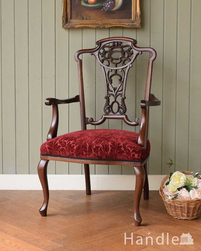 英国アンティークのアームチェア、シノワズリが美しいサロンチェア(q