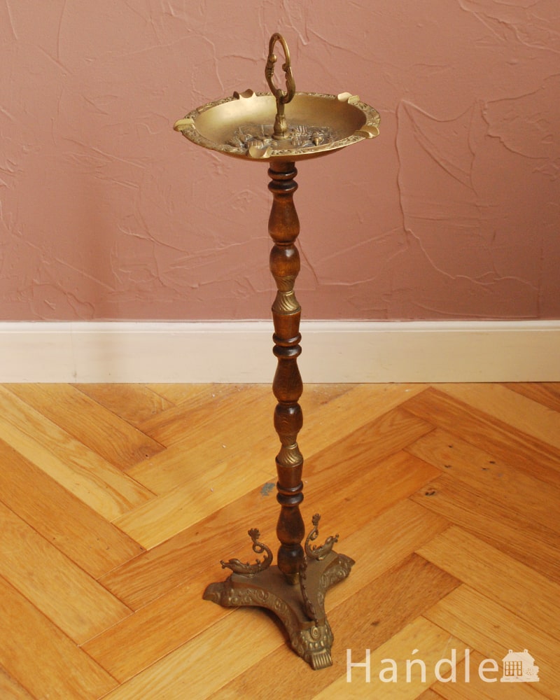 アンティークの灰皿、イギリスで見つけた持ち手付きのアシュトレイ