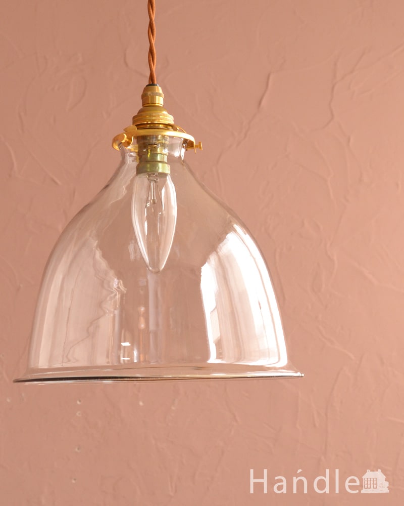 ベルのようなフォルムのガラスのペンダントライト(コード