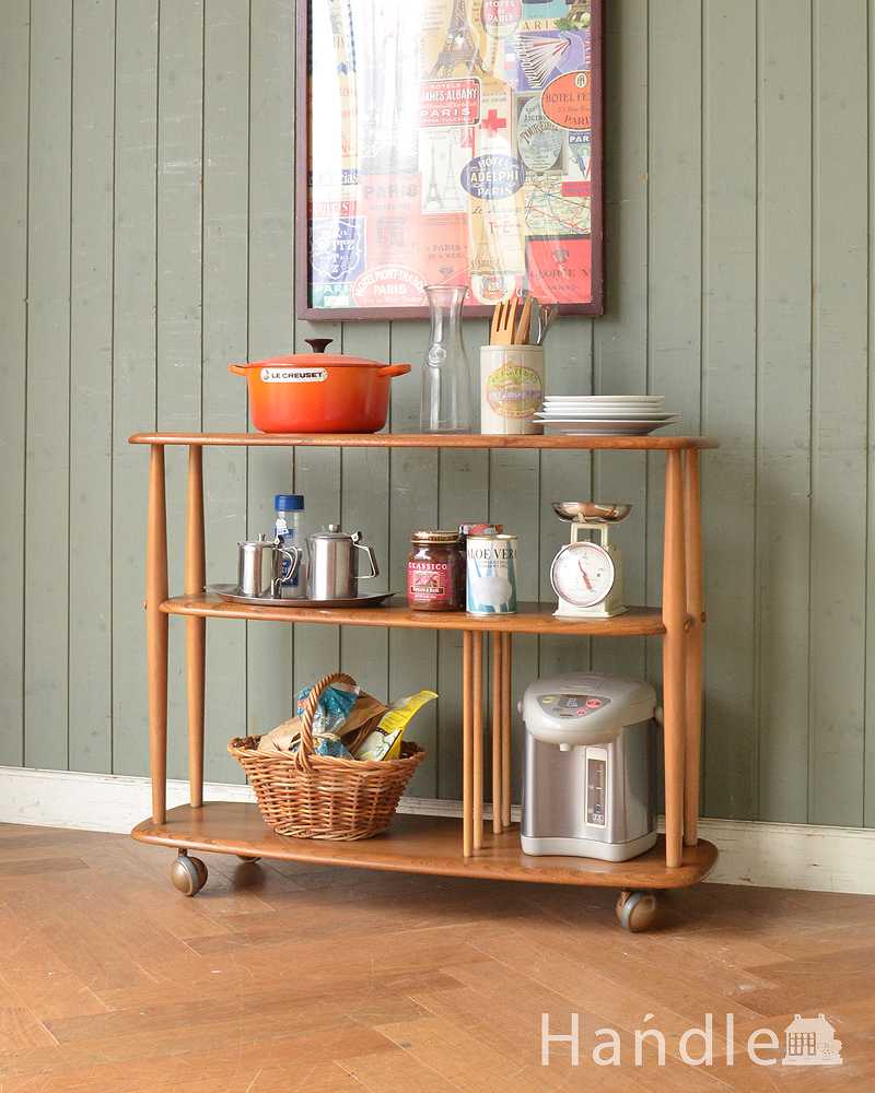 アーコール社のシンプルなアンティーク家具、あめ色のトロリー（ワゴン