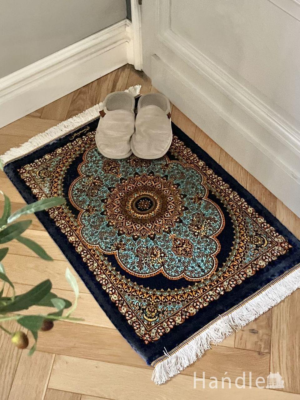 クムシルクのおしゃれなペルシャ絨毯、高級感漂う美しいシルクの絨毯(m