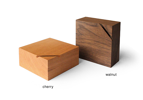 木製貯金箱にチェリーを追加 | 名入れギフト・木製デザイン雑貨の直営