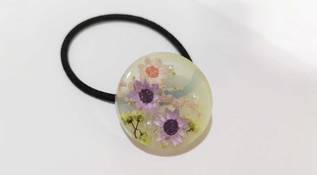 レジン)ドライフラワーのヘアゴムの作り方|スターフラワーかわいい