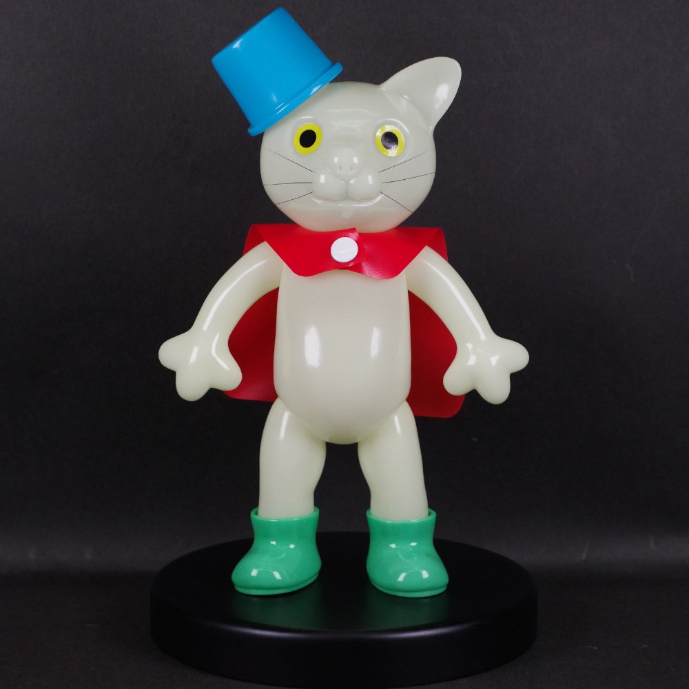 8月7日(水)18時より抽選開始】【駄玩具堂】クツネコ(蓄光)が登場